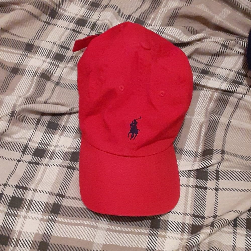 Red polo hat for boys and girls... all sizes..6$